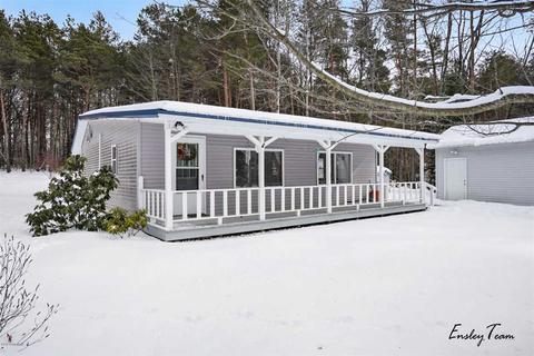 1710 Christine, Harrison, MI 48625 photo 4