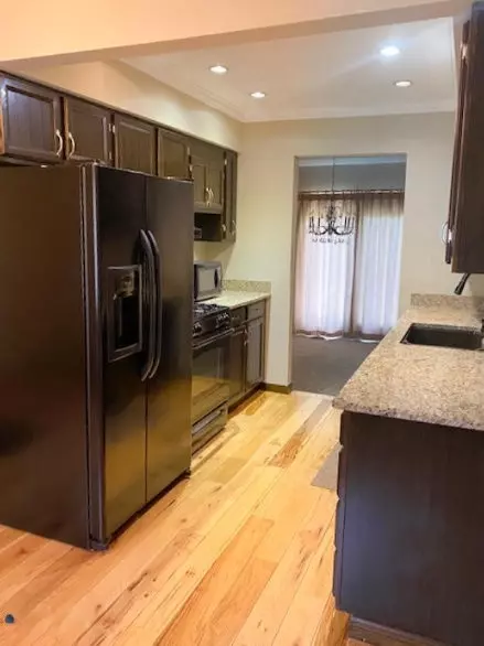 576 Schaeffer, Coldwater, MI 49036 photo 2