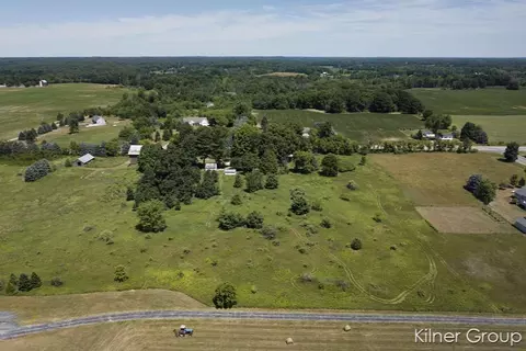 9116 5 Mile, Ada, MI 49301 photo 3