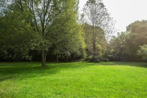 2769 Eaman, Benton Harbor, MI 49022