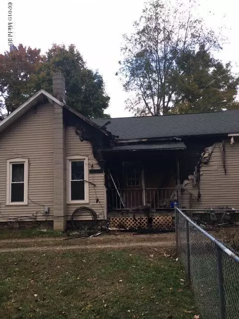239 Fifth, Three Rivers, MI 49093 photo 2