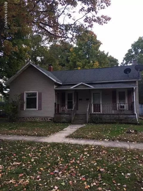 239 Fifth, Three Rivers, MI 49093 photo 1