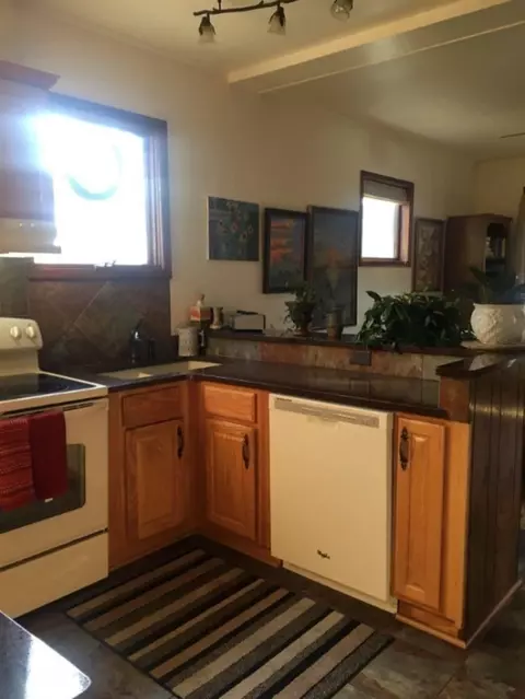 512 E Hanson, Whitehall, MI 49461 photo 10