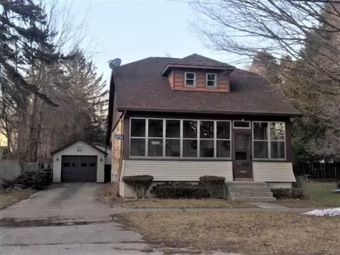 512 E Hanson, Whitehall, MI 49461 photo 1