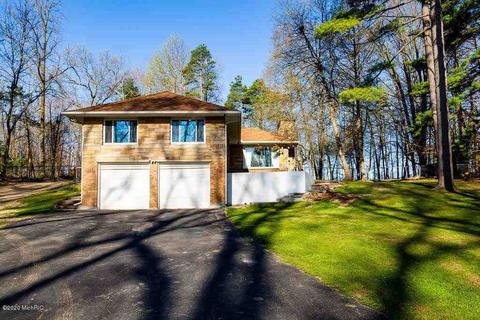 7863 N 39th, Augusta, MI 49012 photo 2