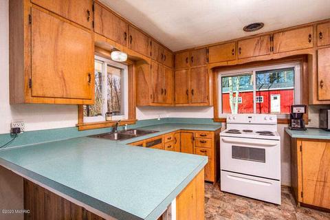 7863 N 39th, Augusta, MI 49012 photo 4