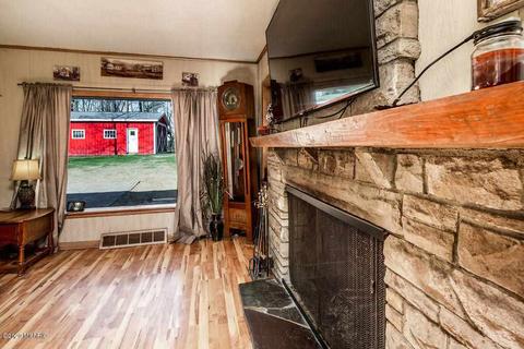 7863 N 39th, Augusta, MI 49012 photo 9