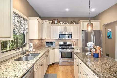 1433 Conservancy, Ada, MI 49301 photo 9