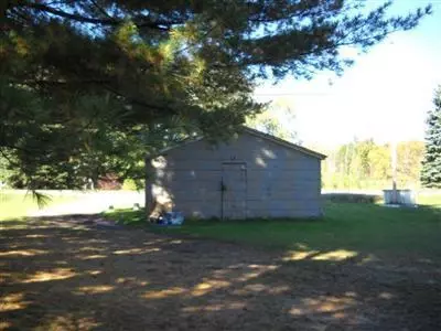 2102 N Reynolds, Interlochen, MI 49643 photo 3