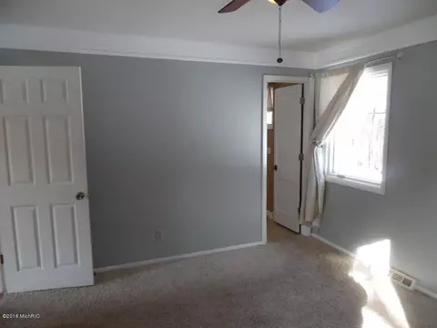 469 Edgeworthe, Ada, MI 49301 photo 14