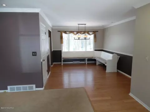 469 Edgeworthe, Ada, MI 49301 photo 9