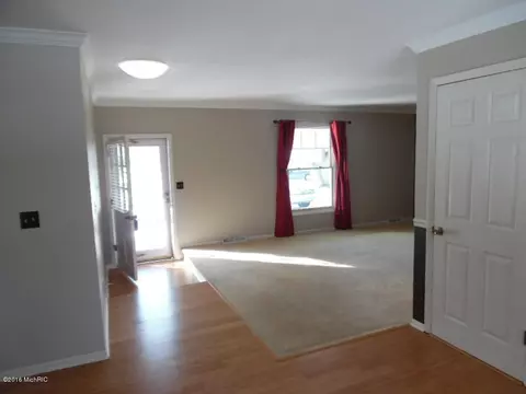 469 Edgeworthe, Ada, MI 49301 photo 7