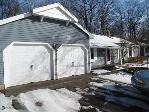 469 Edgeworthe, Ada, MI 49301 photo 2