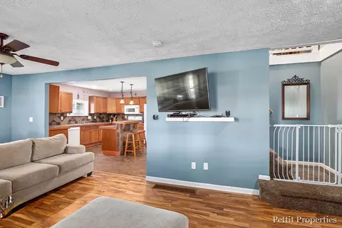 13575 S Jones, Eagle, MI 48822 photo 6