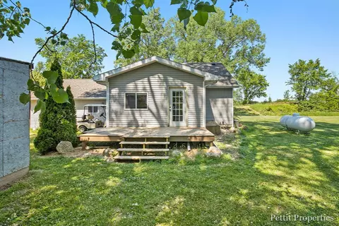 13575 S Jones, Eagle, MI 48822 photo 20