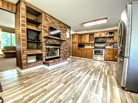 908 Cherry, Big Rapids, MI 49307 photo 5