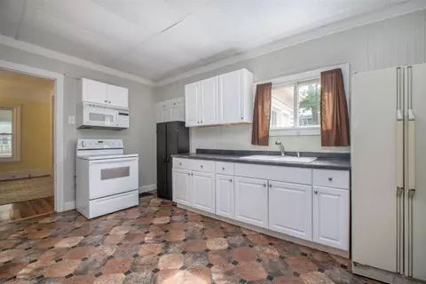 615 State, Three Rivers, MI 49093 photo 12