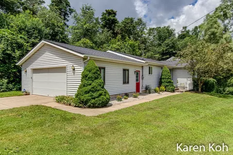 357 Alta Dl, Ada, MI 49301 photo 2