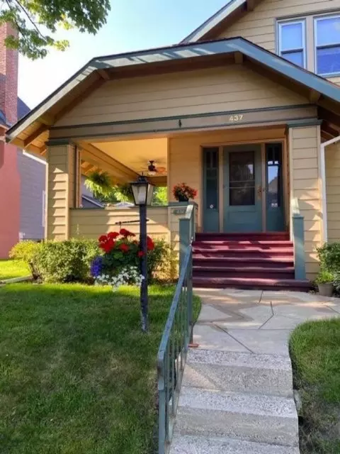 437 Second, Manistee, MI 49660 photo 2