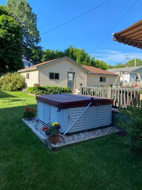437 Second, Manistee, MI 49660 photo 36