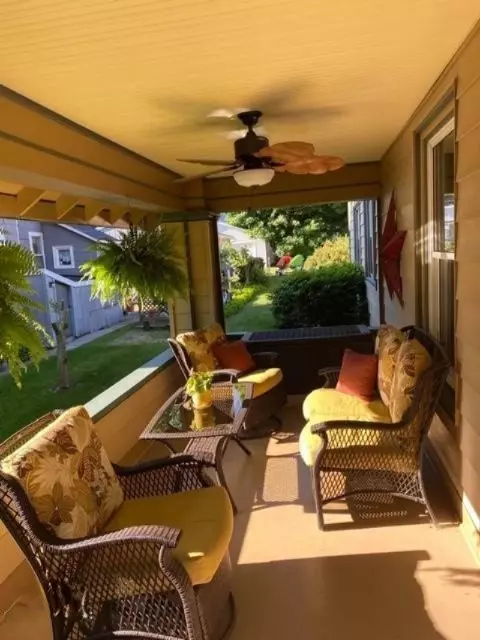 437 Second, Manistee, MI 49660 photo 3