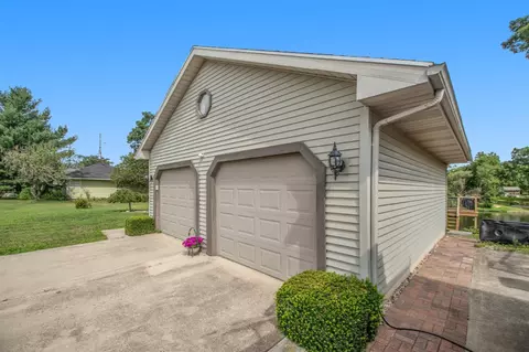 26182 S S Shr, Mendon, MI 49072 photo 2