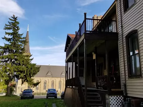 515 Maple, Manistee, MI 49660 photo 2