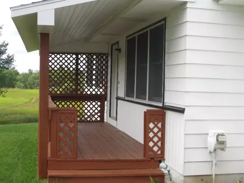 1130 Stanton, Stanton, MI 48888 photo 11
