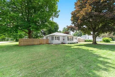 326 E State, Mendon, MI 49072 photo 2