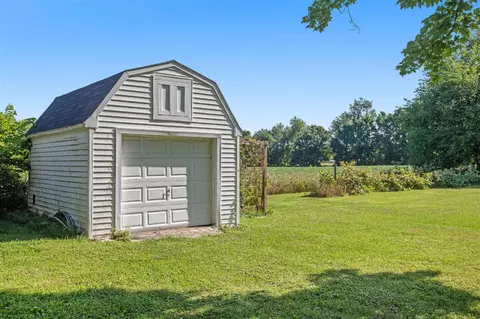 12751 E Baseline, Hickory Corners, MI 49060 photo 18