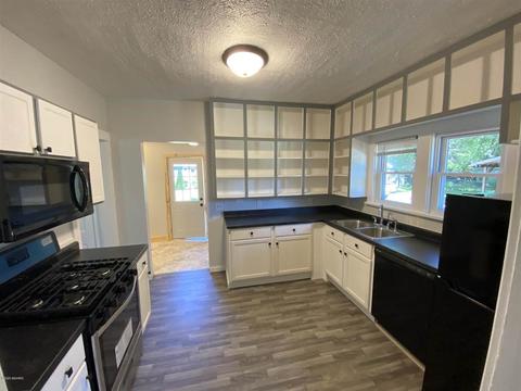 455 E Division, Dowagiac, MI 49047 photo 13