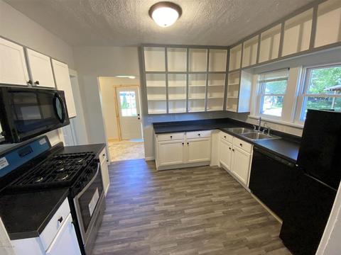 455 E Division, Dowagiac, MI 49047 photo 12
