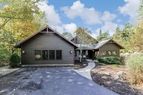 304 Mcvea, Douglas, MI 49406 photo 37