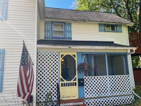 1017 7th, Three Rivers, MI 49093 photo 2