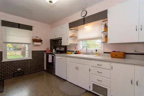 2832 S Third, Niles, MI 49120 photo 5