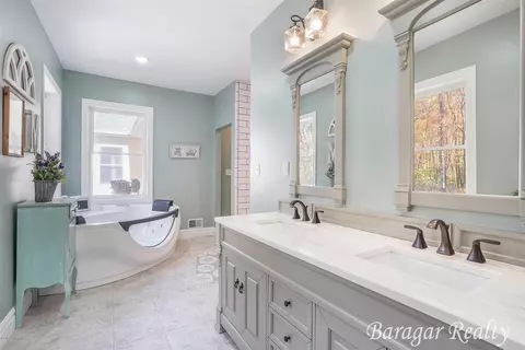677 Auburn, Ada, MI 49301 photo 18