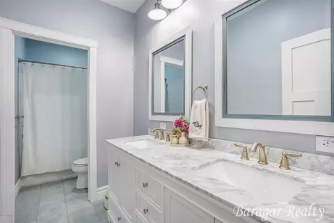 677 Auburn, Ada, MI 49301 photo 23