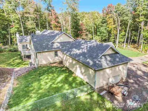677 Auburn, Ada, MI 49301 photo 27