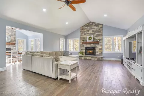 677 Auburn, Ada, MI 49301 photo 6