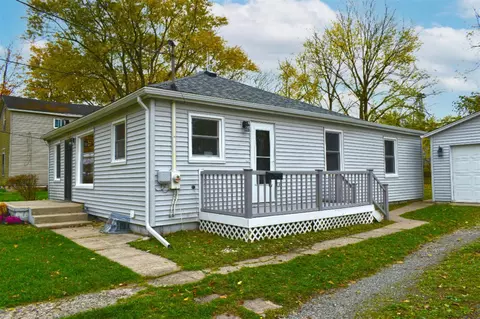 316 Johnson, Cassopolis, MI 49031 photo 3