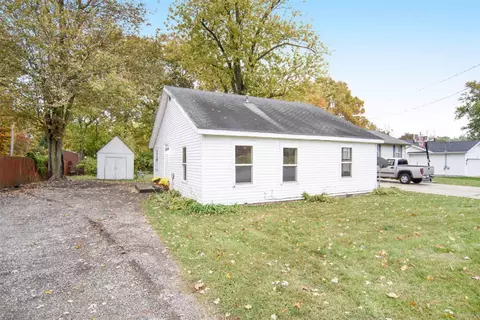 741 Brigham, Plainwell, MI 49080 photo 3