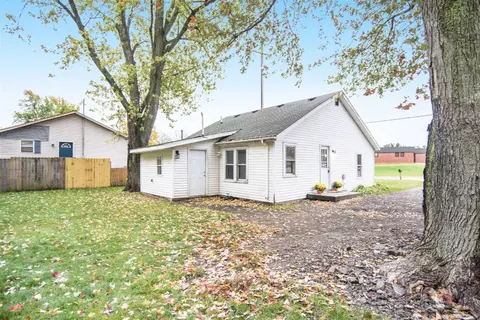 741 Brigham, Plainwell, MI 49080 photo 5