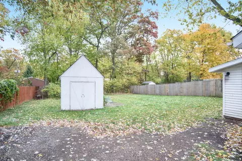741 Brigham, Plainwell, MI 49080 photo 4