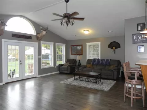 46792 48th, Lawrence, MI 49064 photo 2