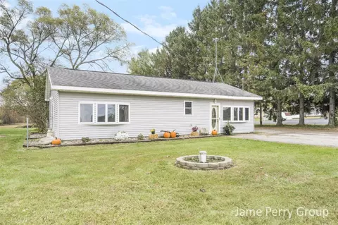 2939 S Grow, Sidney, MI 48885 photo 1