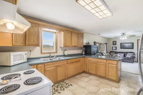 2939 S Grow, Sidney, MI 48885 photo 5