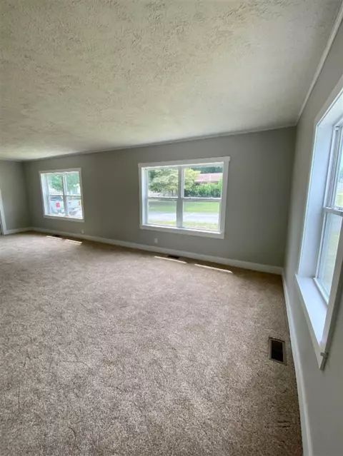 125 W Smith, Buchanan, MI 49107 photo 14