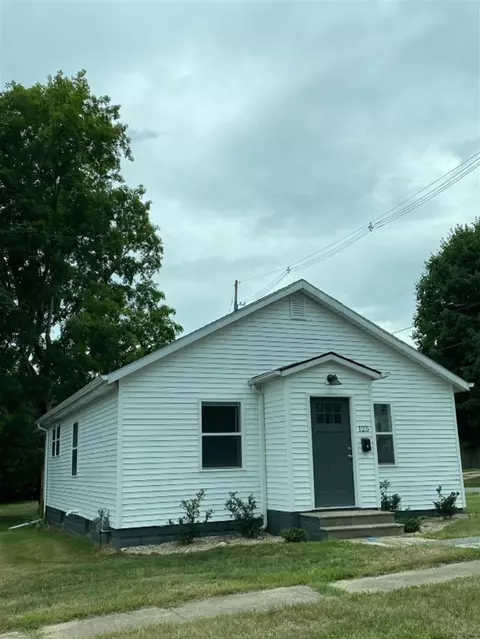 125 W Smith, Buchanan, MI 49107 photo 1