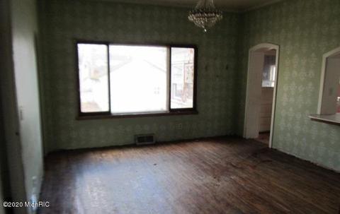 355 S Washington, Constantine, MI 49042 photo 5