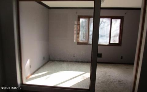 355 S Washington, Constantine, MI 49042 photo 8